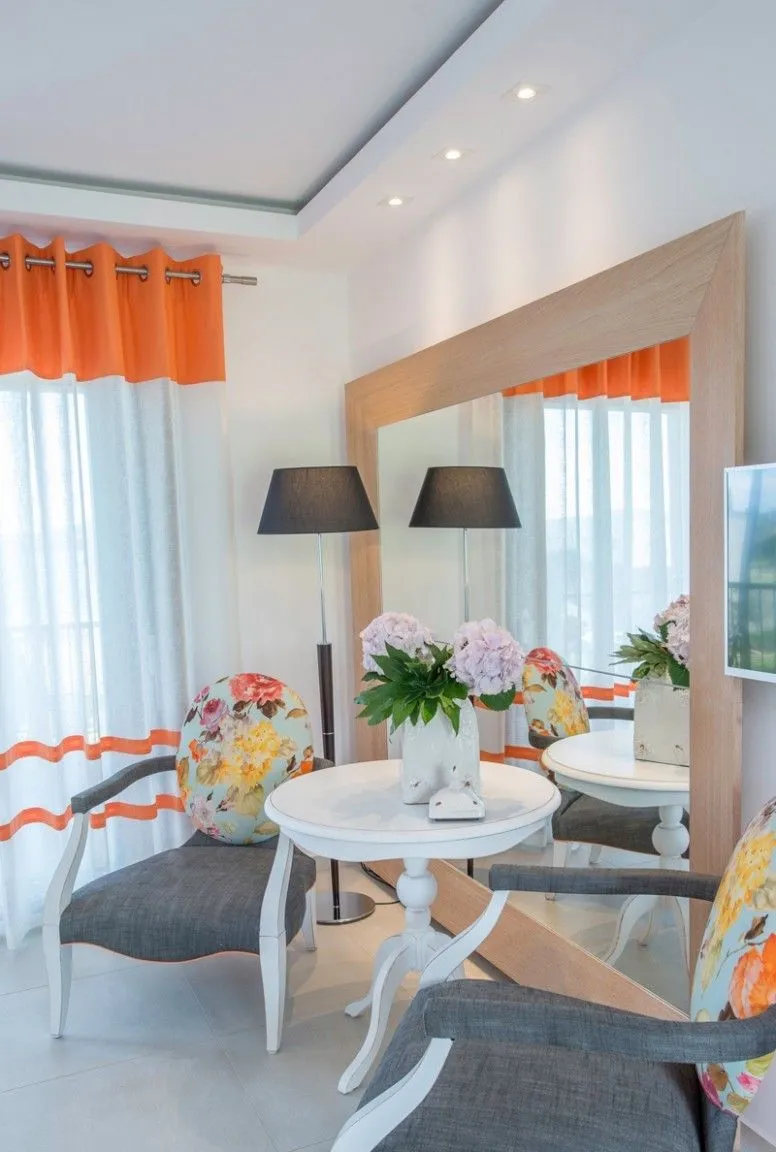 Two Bedroom Suite with Sea View -  4 People - 90 s.m