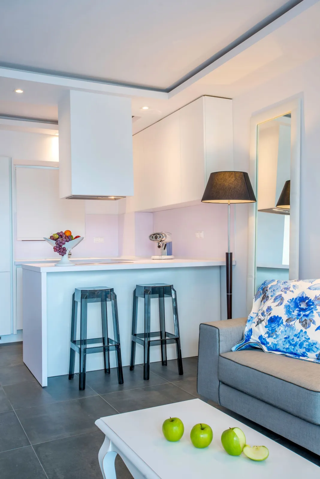 Two Bedroom Suite with Sea View -  4 People - 90 s.m