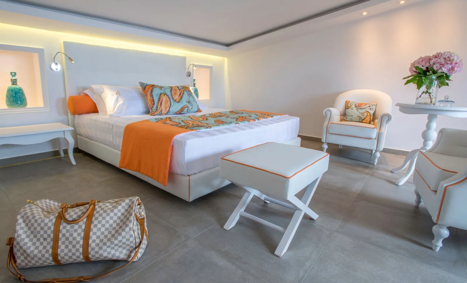 Presidential Villa with Private Pool &amp; Garden - 4 adults 2 children - 120 sm