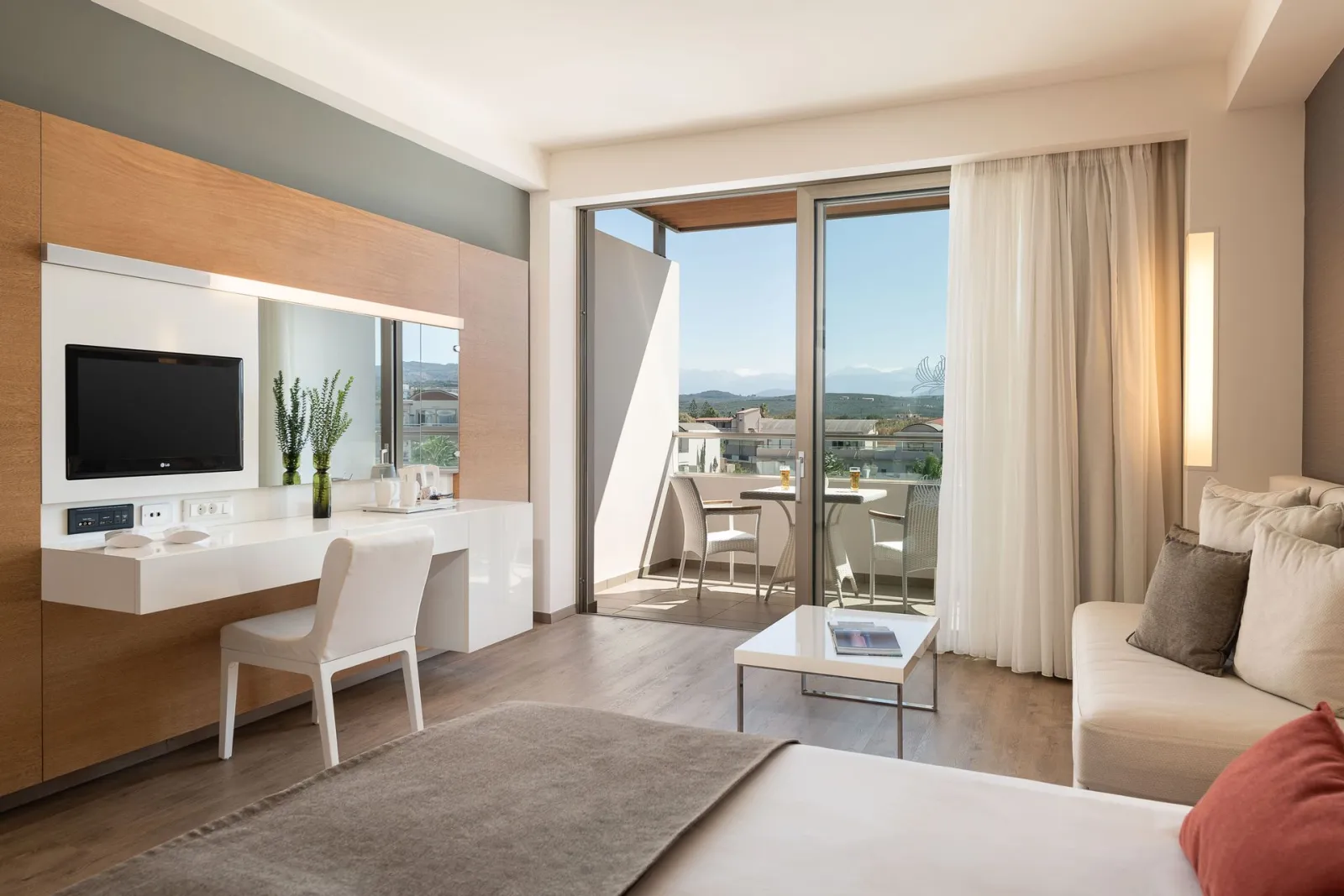 Deluxe Room Pool View