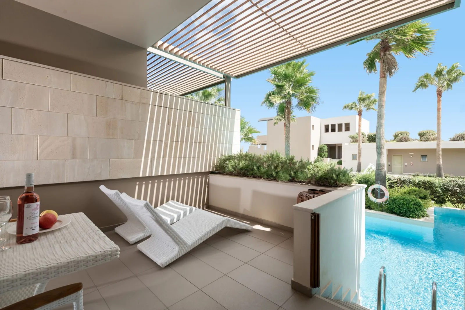 Deluxe Room Shared Pool