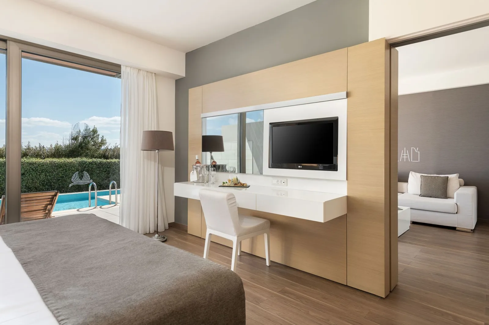 Deluxe Suite Private Pool