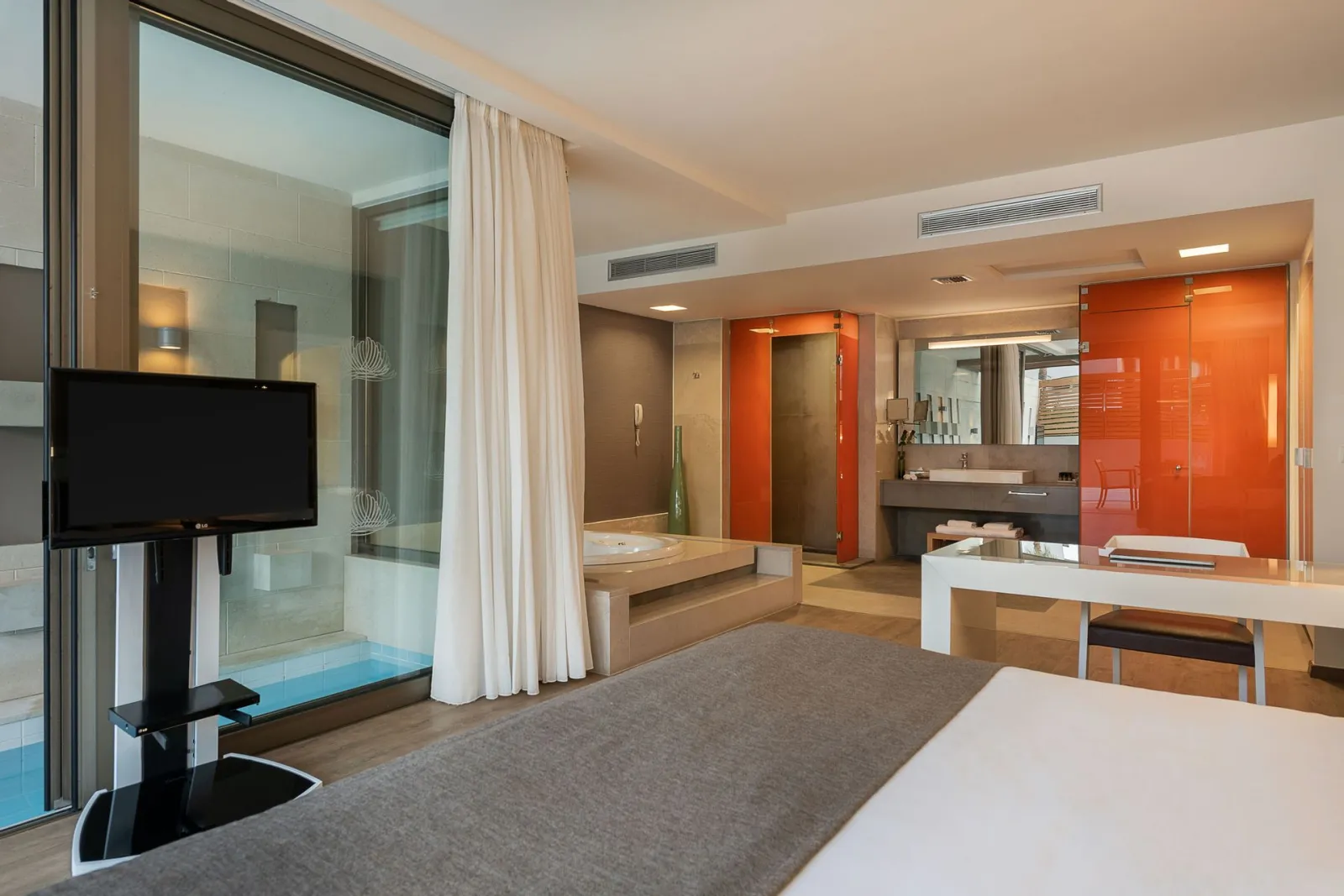 Executive Suite Private Pool