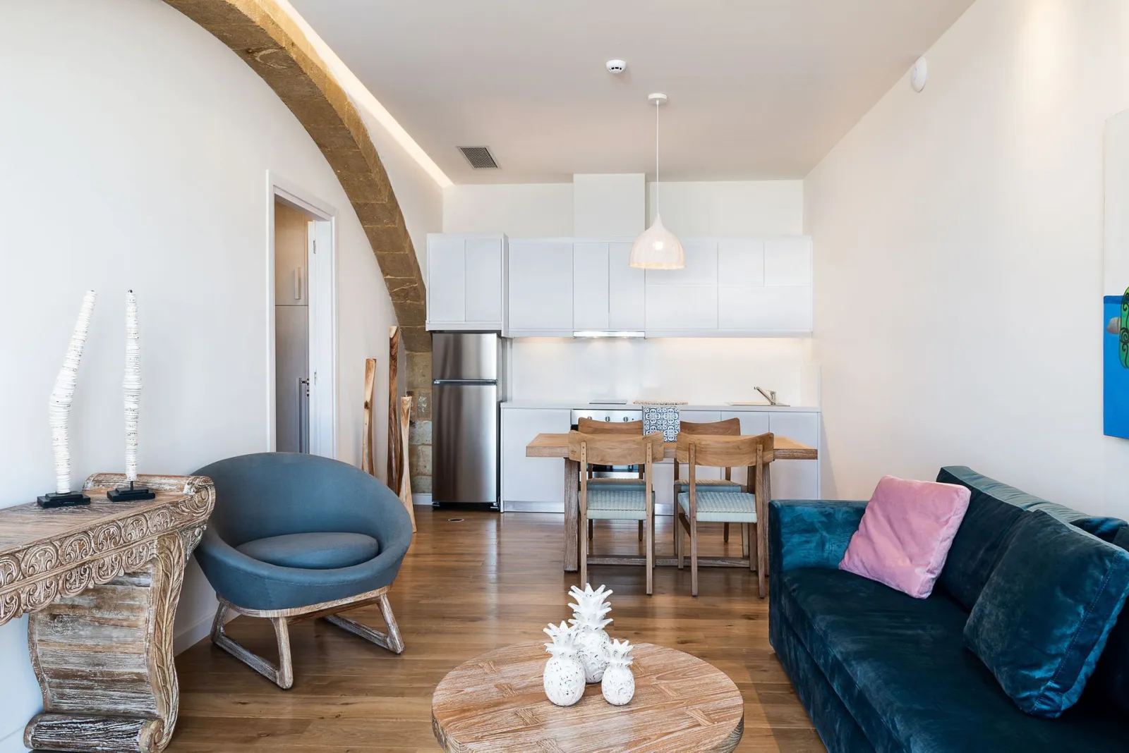 Demophon 1-Bedroom Sea Front Luxury Apartment
