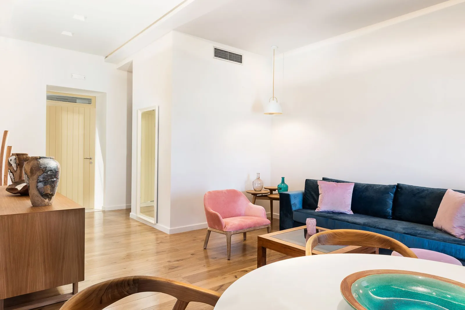 Miletus 2-Bedroom Luxury Apartment with Sea View