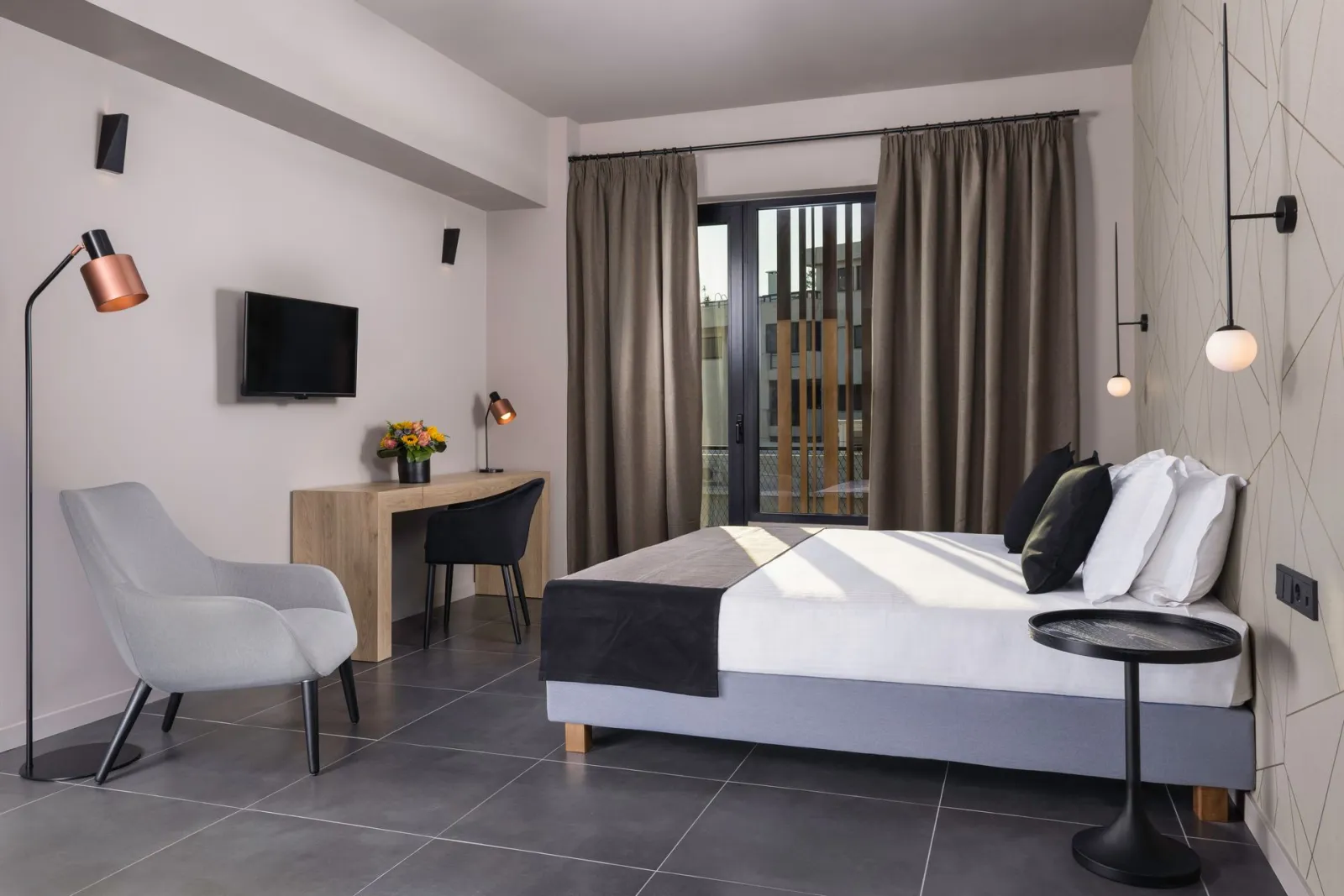 Luxury Suite with City View