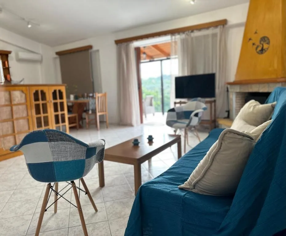 Bacchus Villa – Entire Property