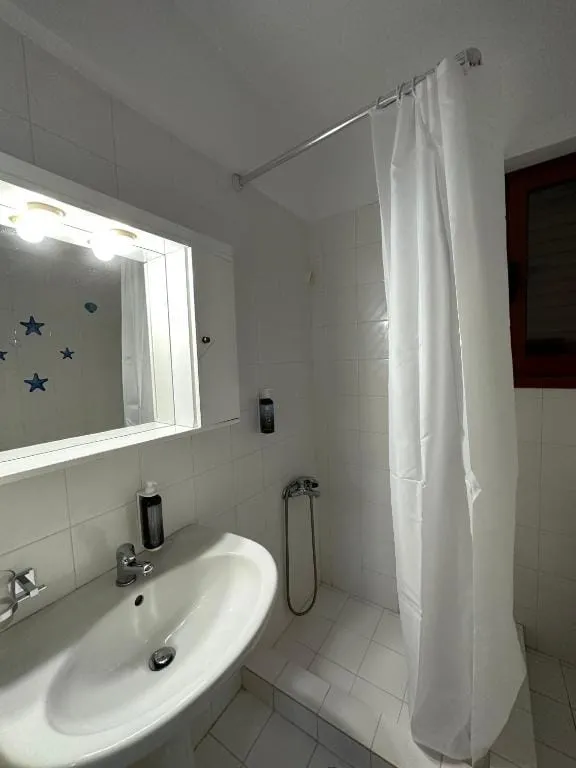 Bacchus Villa – Entire Property