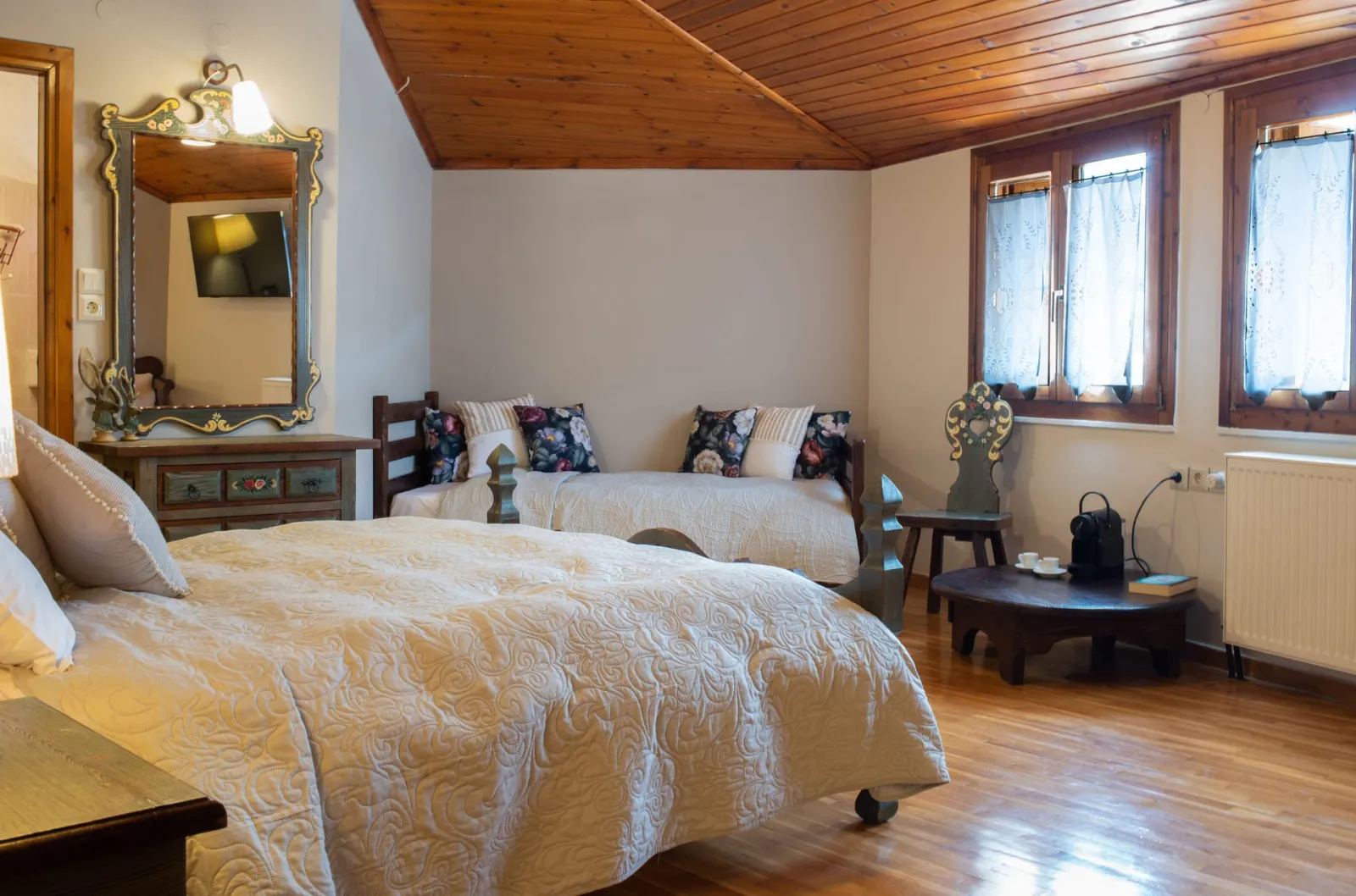 Suite With Mountain View