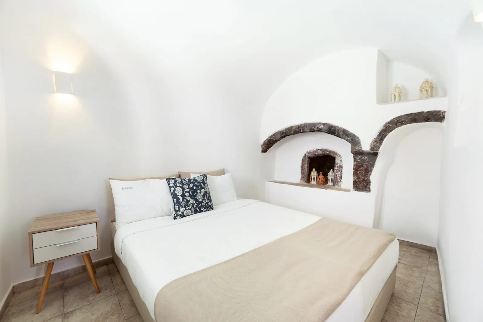 One Bedroom Apartment with Sea View - Lyra