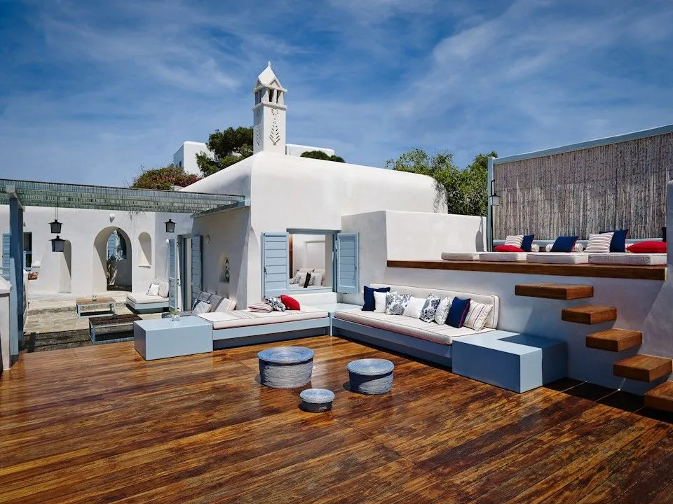 Waterfront Suite with Private Sundeck | 350m from Belvedere Hotel plus Shuttle