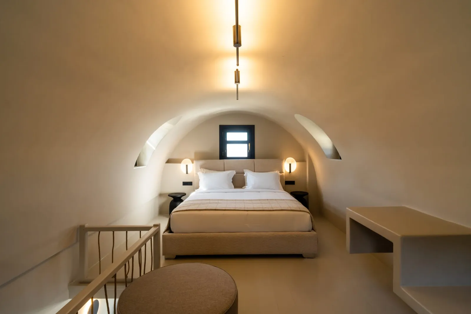 Split level Cozy Suite with Caldera View