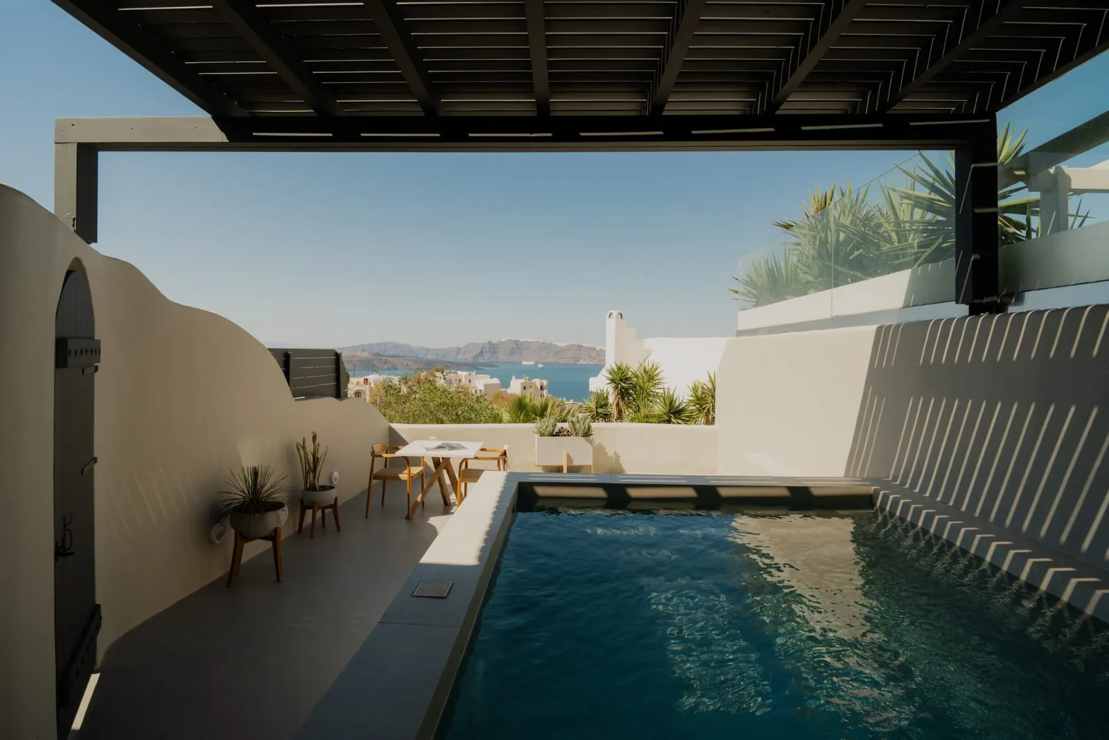Honeymoon Suite with Private Heated Plunge Pool and Caldera View