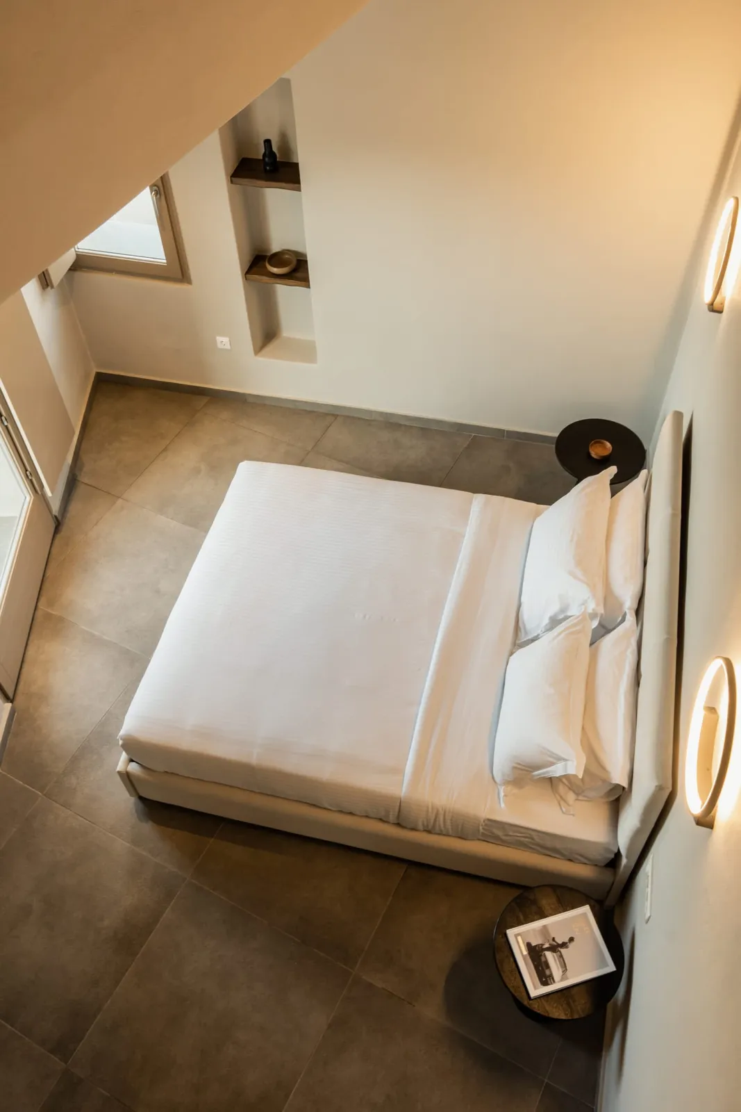 Diamond Suite with Private Heated Plunge Pool and Caldera View