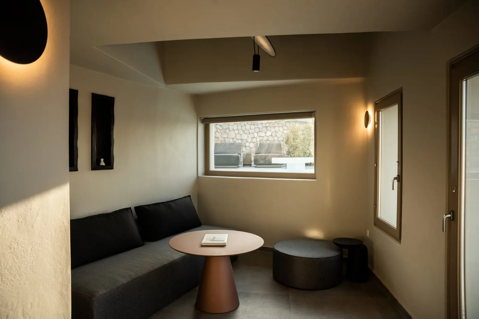 Elegant Suite with Private Heated Plunge Pool and Caldera View