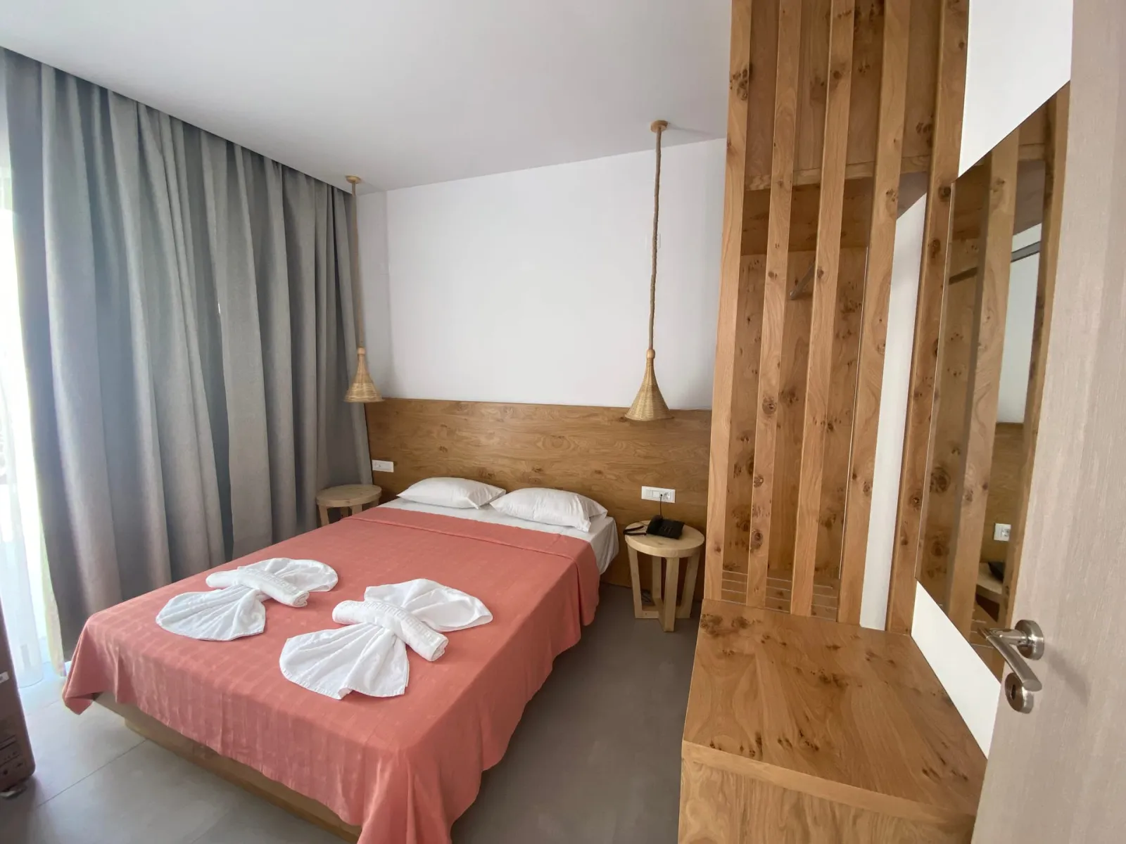 Deluxe Suite with Spa Bath