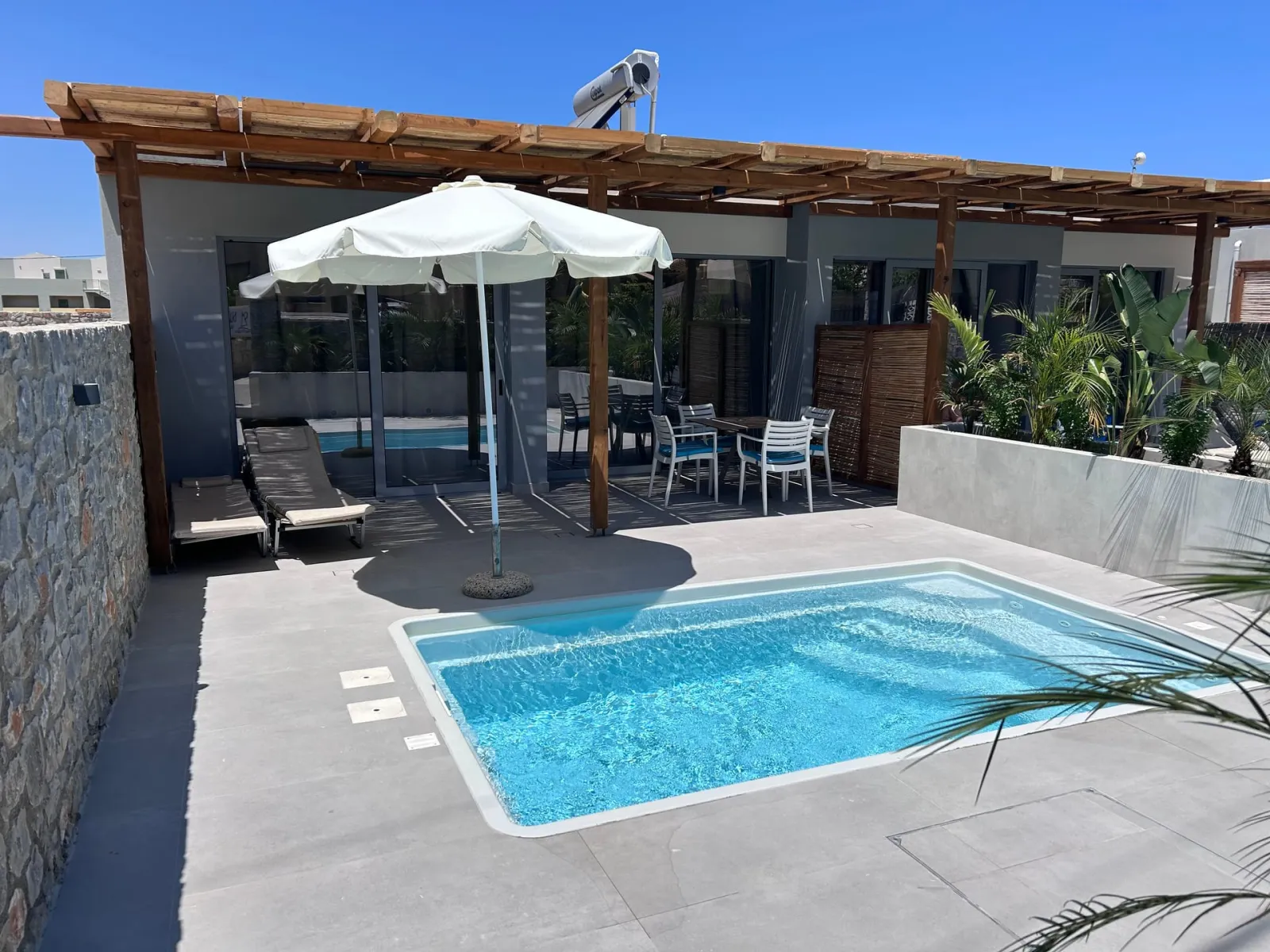 Deluxe Suite with Private Pool