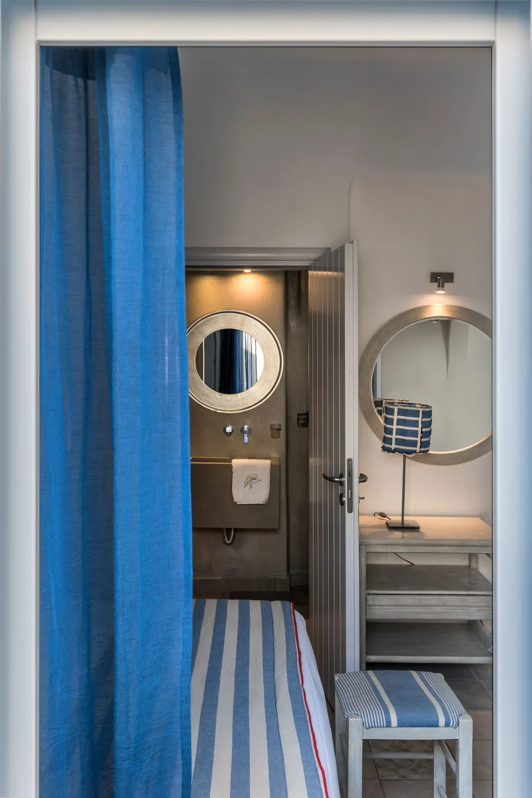 Standard Double – Side Sea View