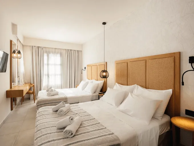 JUNIOR SUITE