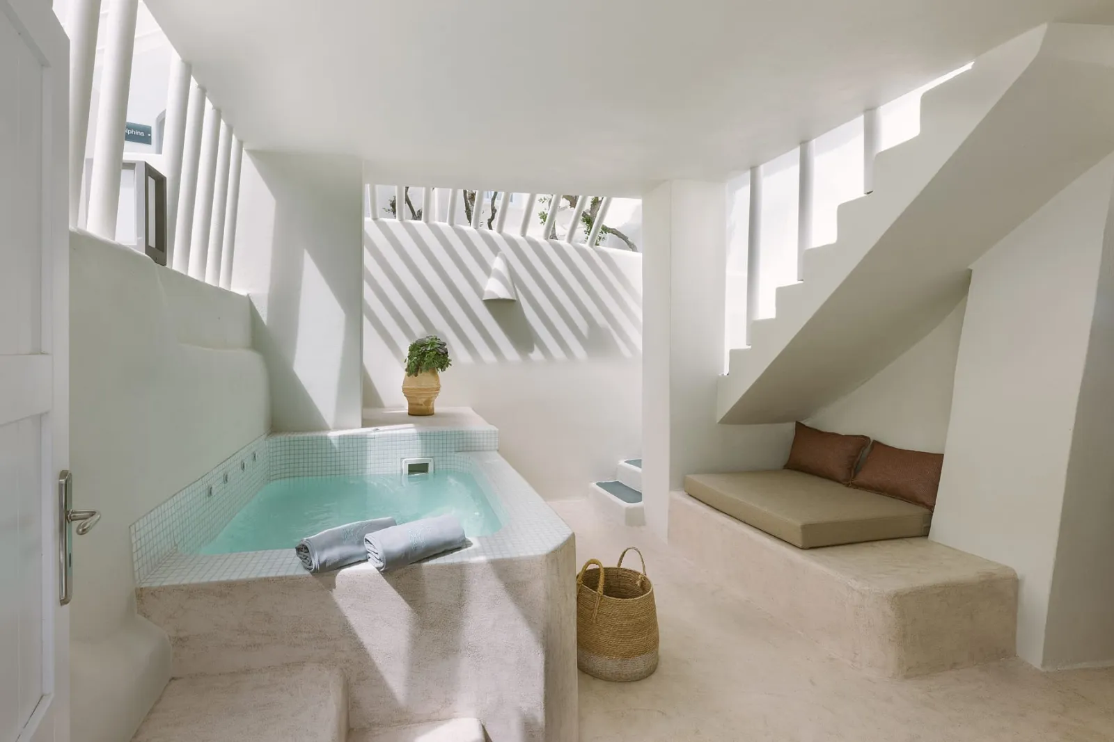 Canava Cave with Jacuzzi