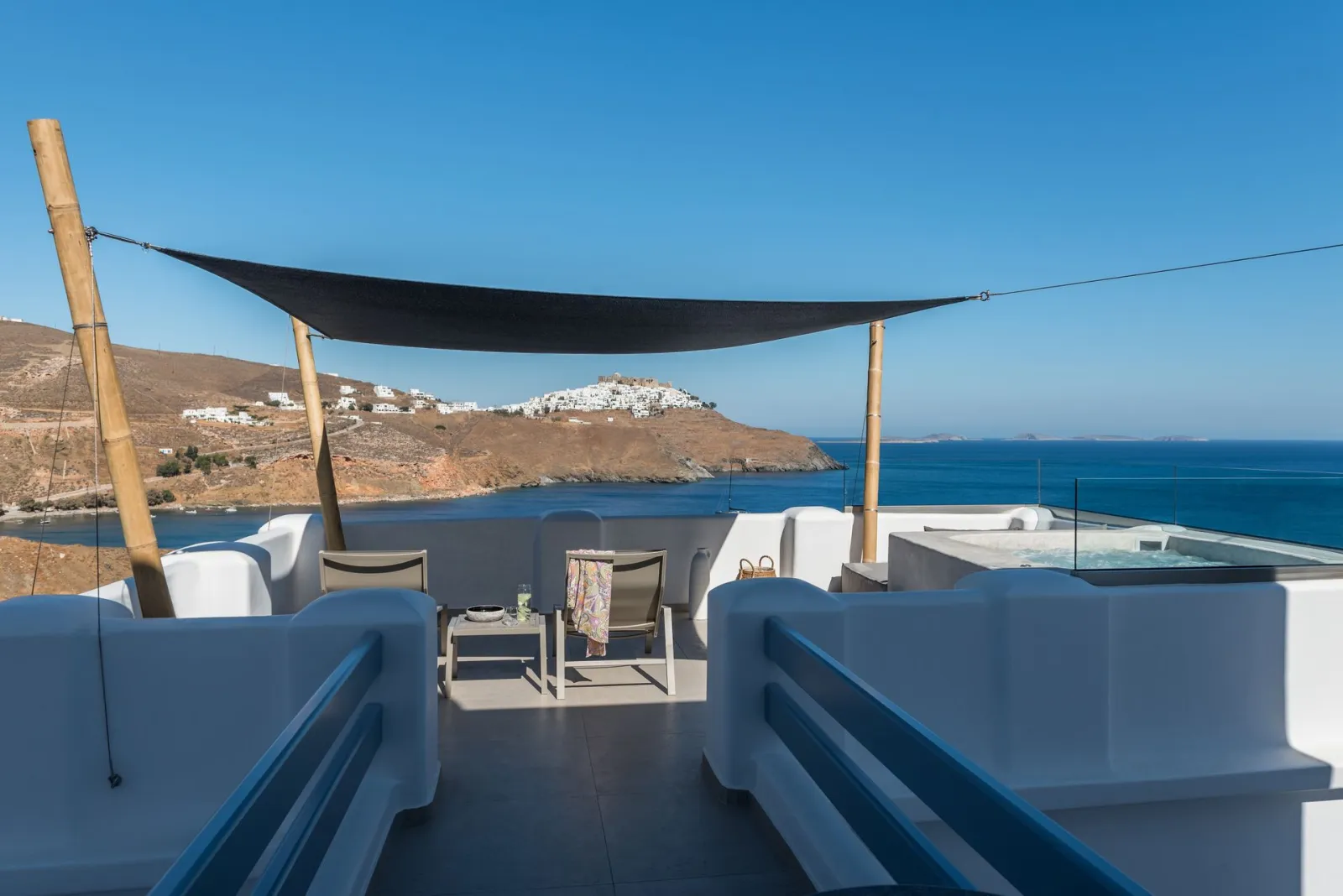 Saluti Honeymoon Suite
