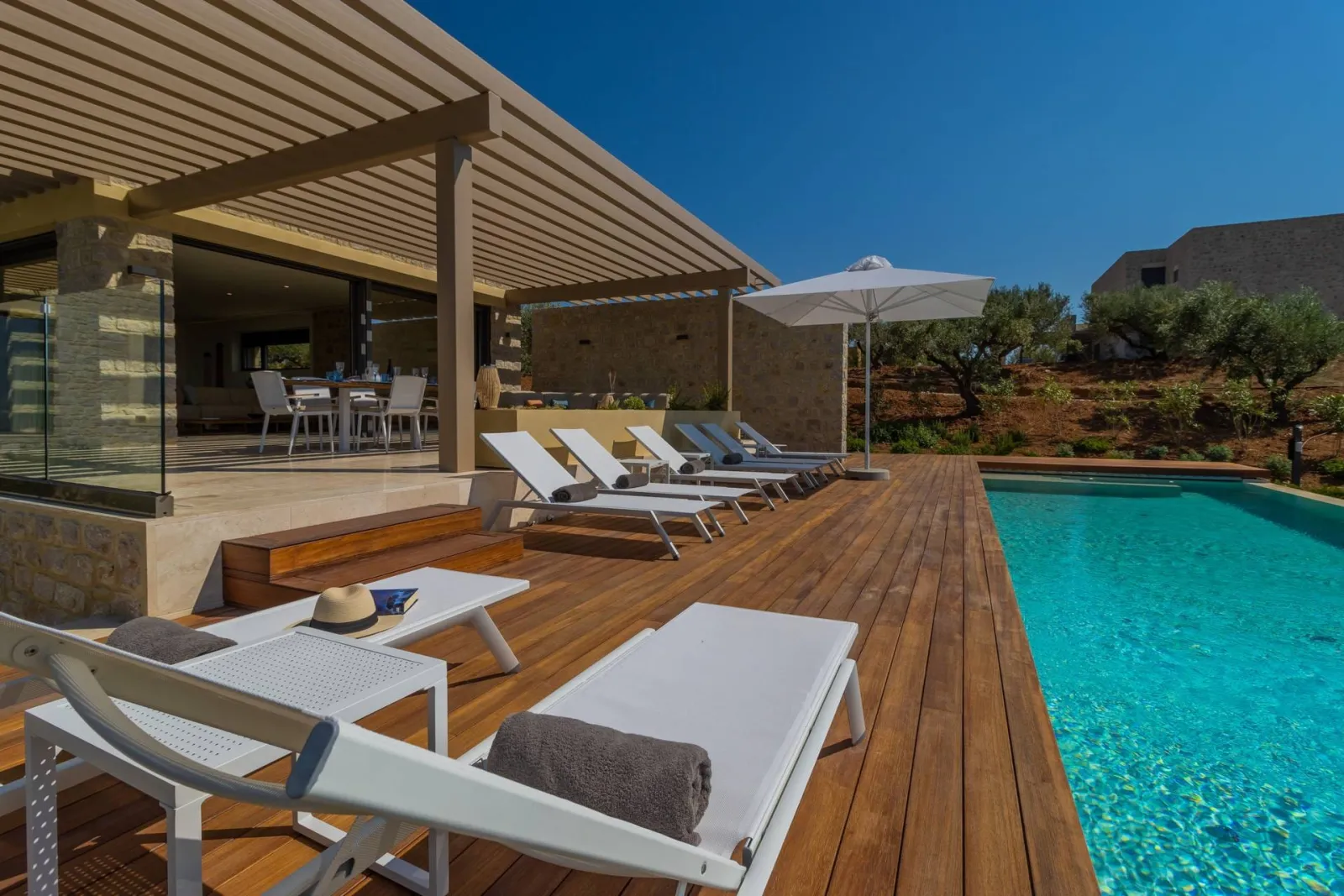 Lillian Villa | Gialova Pylos