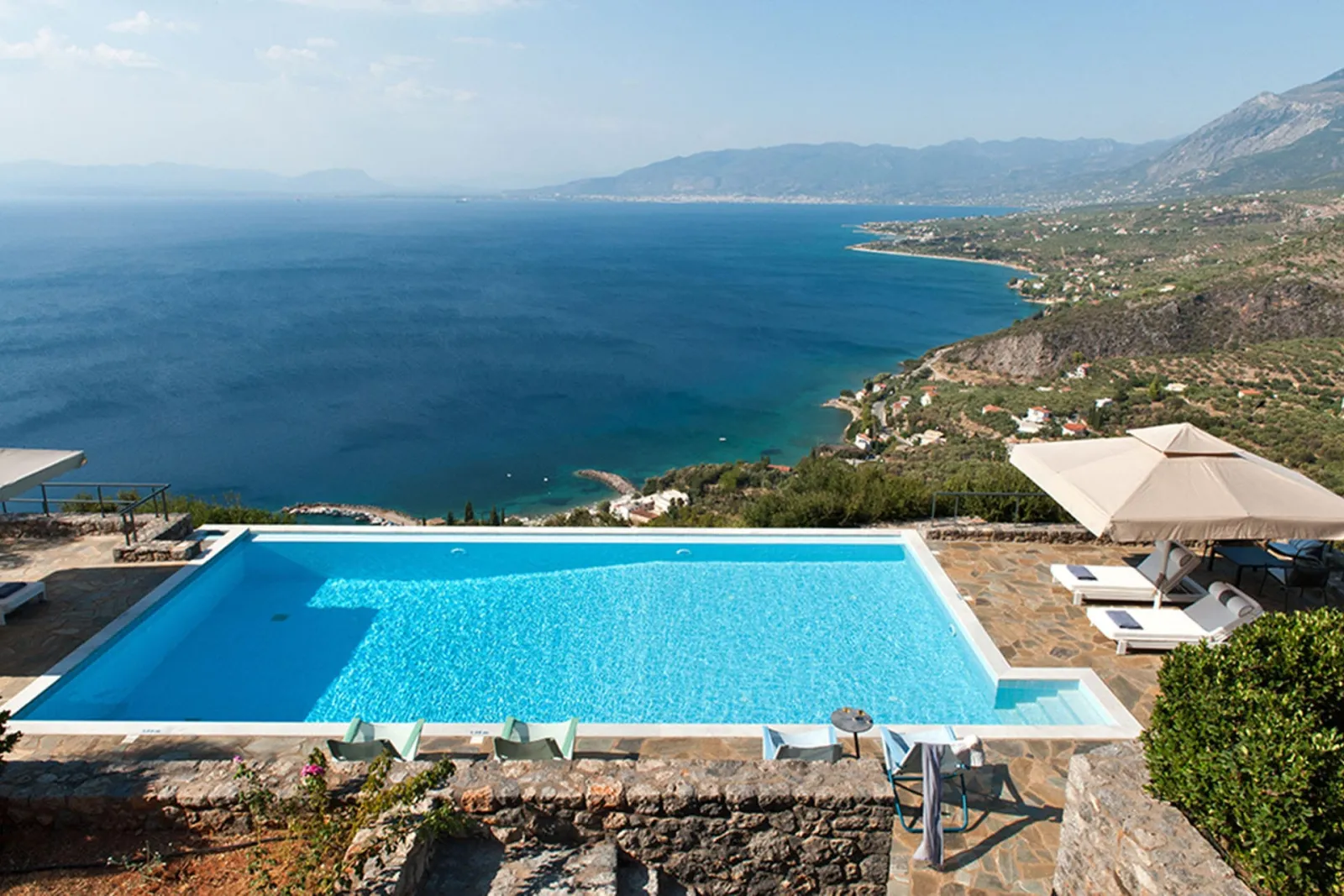 Maremonte Villa | Kitries Mani