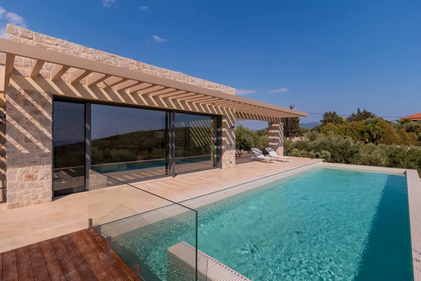 Ingrid Villa | Elaiofyto Messinia