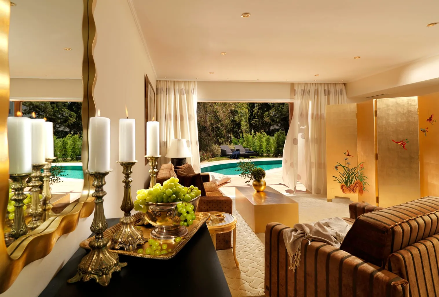Exclusive Two-Bedroom Maisonette with Individual Pool