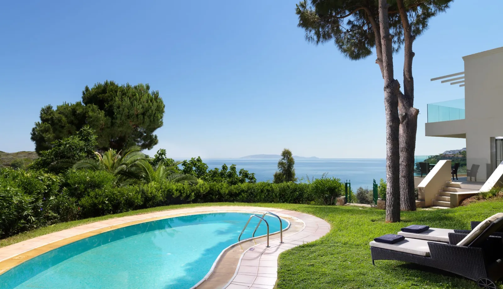 Exclusive Two-Bedroom Maisonette with Individual Pool