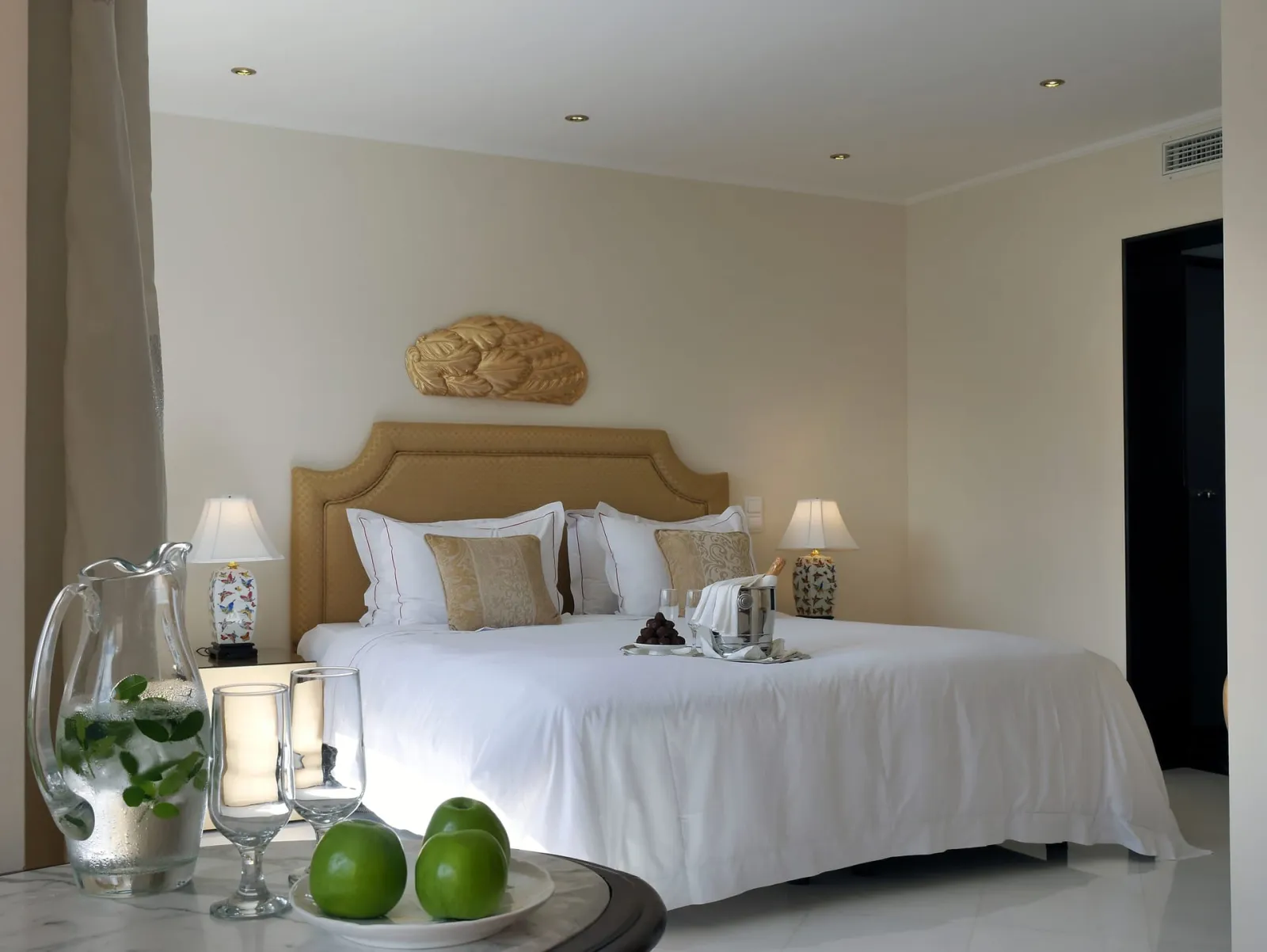 Exclusive Two-Bedroom Maisonette with Individual Pool