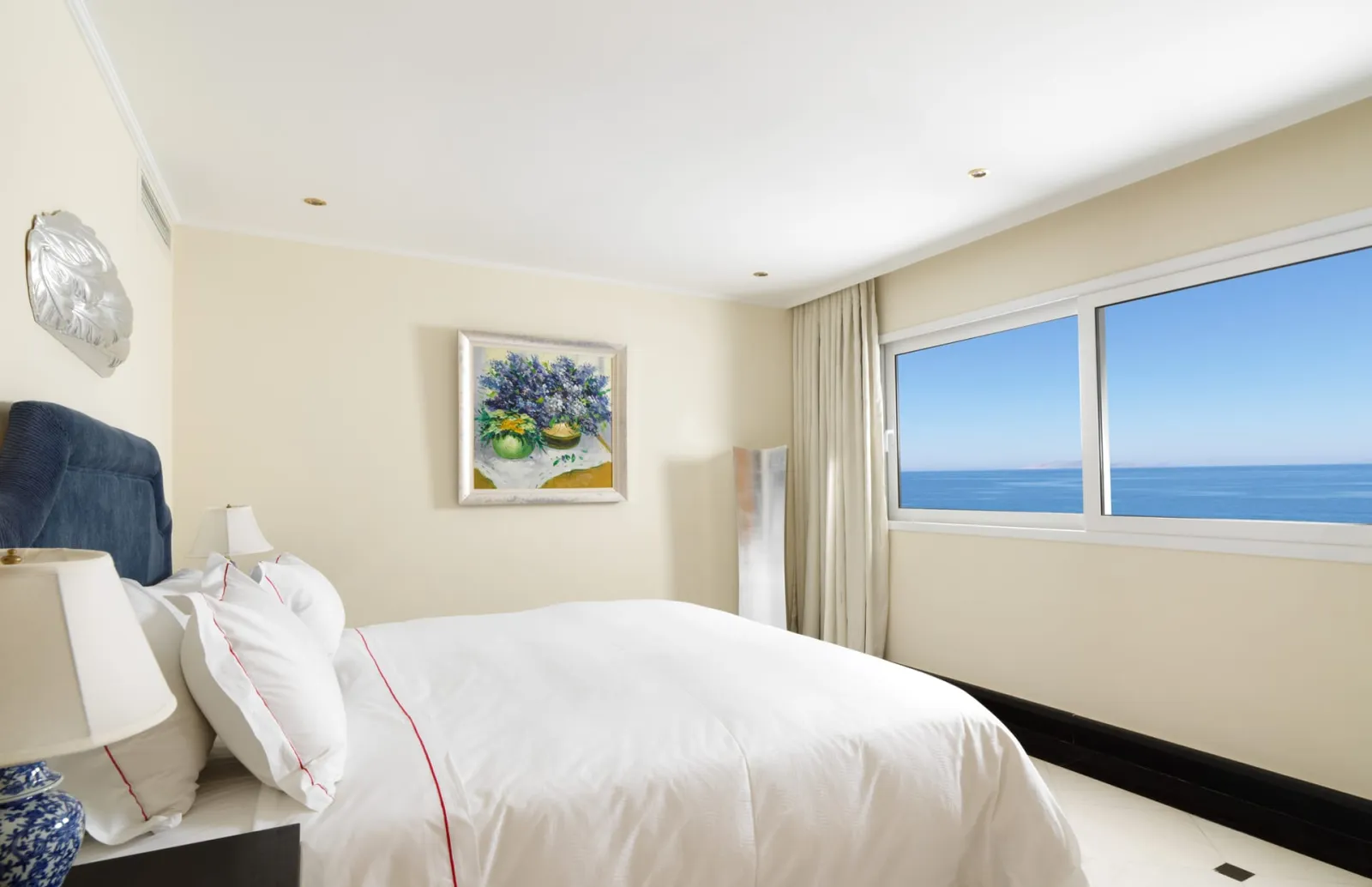 Exclusive Three-Bedroom Maisonette Individual Pool