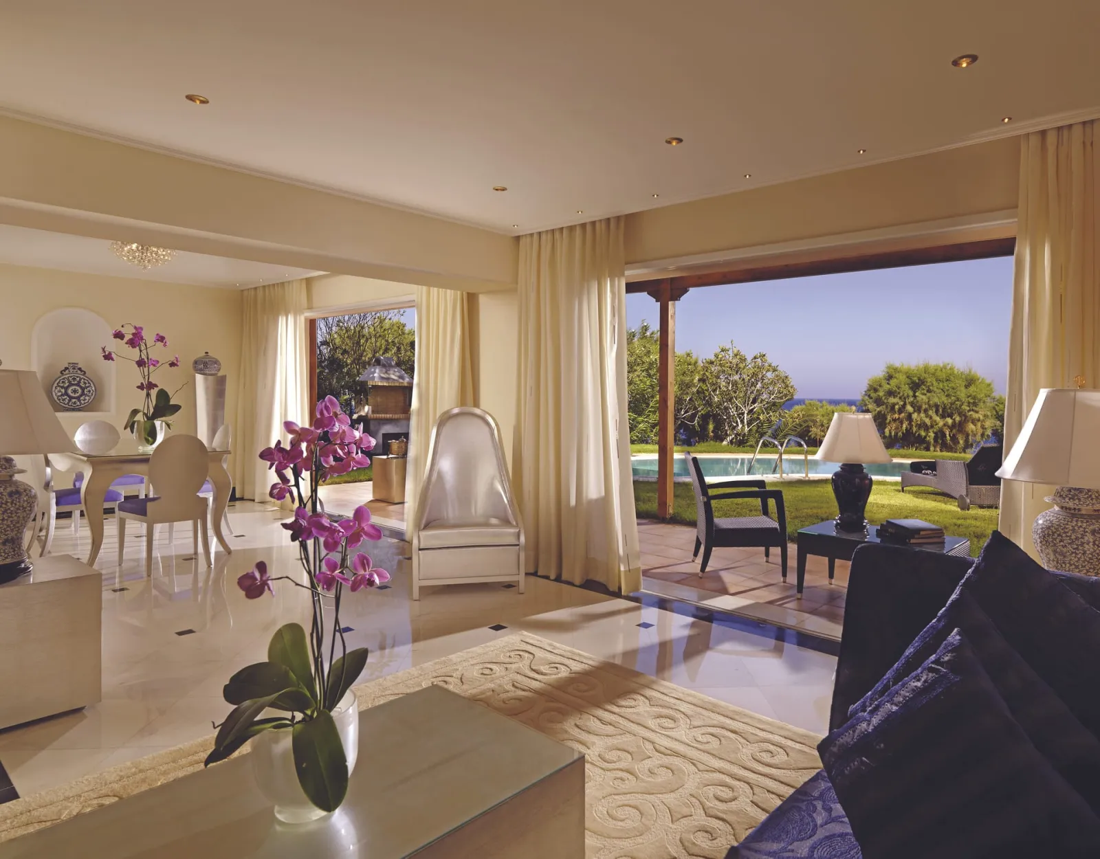Exclusive Three-Bedroom Maisonette Individual Pool