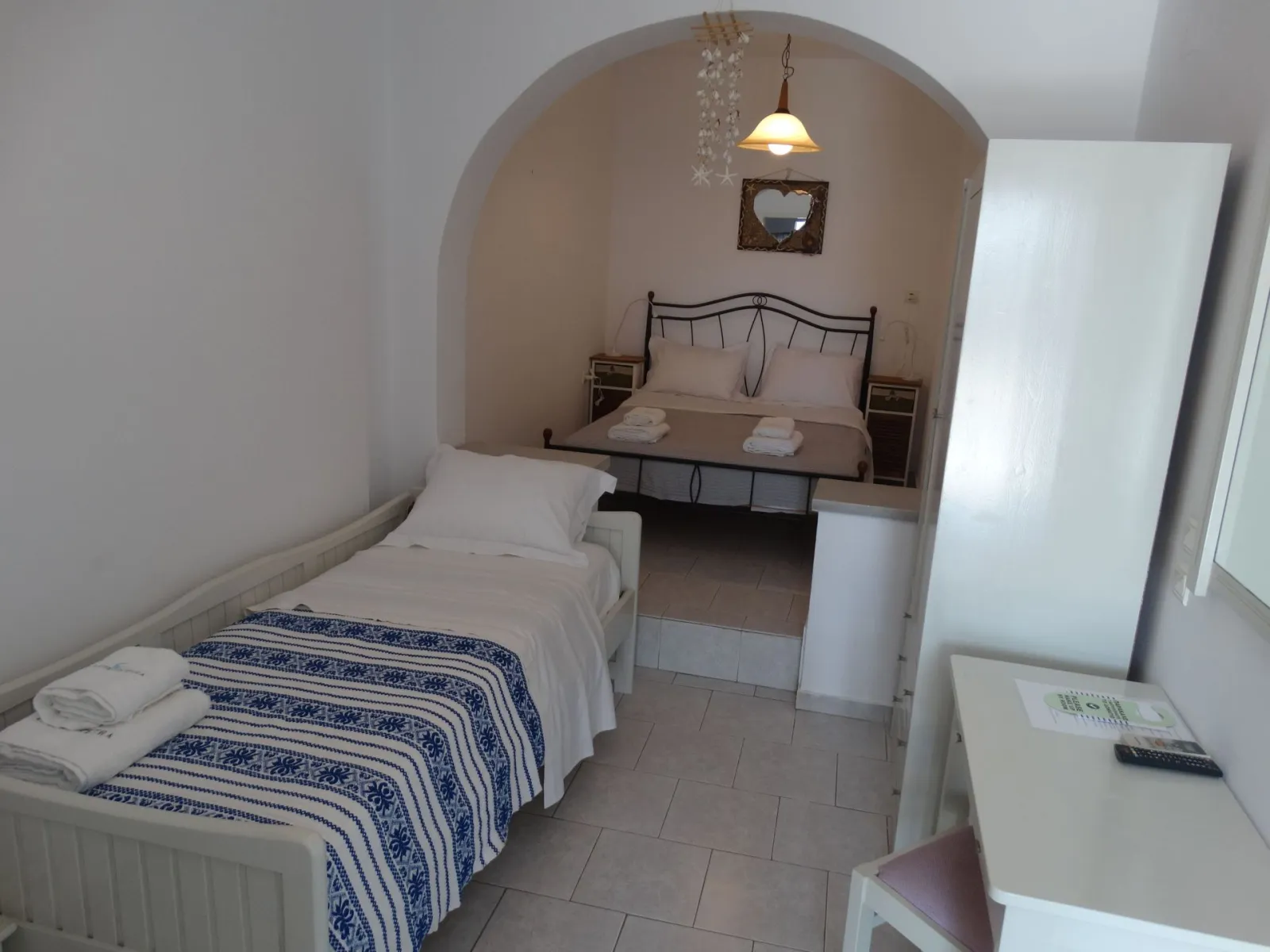 Economy Triple Room with Terrace and Sea View | 3