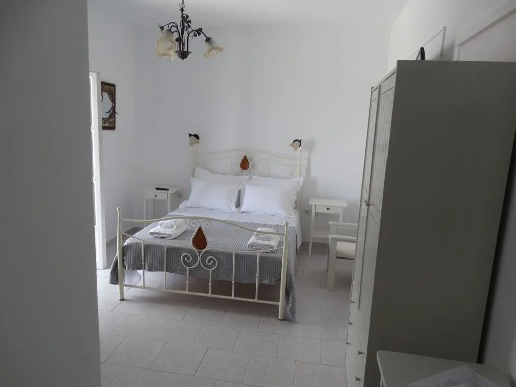 Economy Double Room with Terrace and Sea View | 5