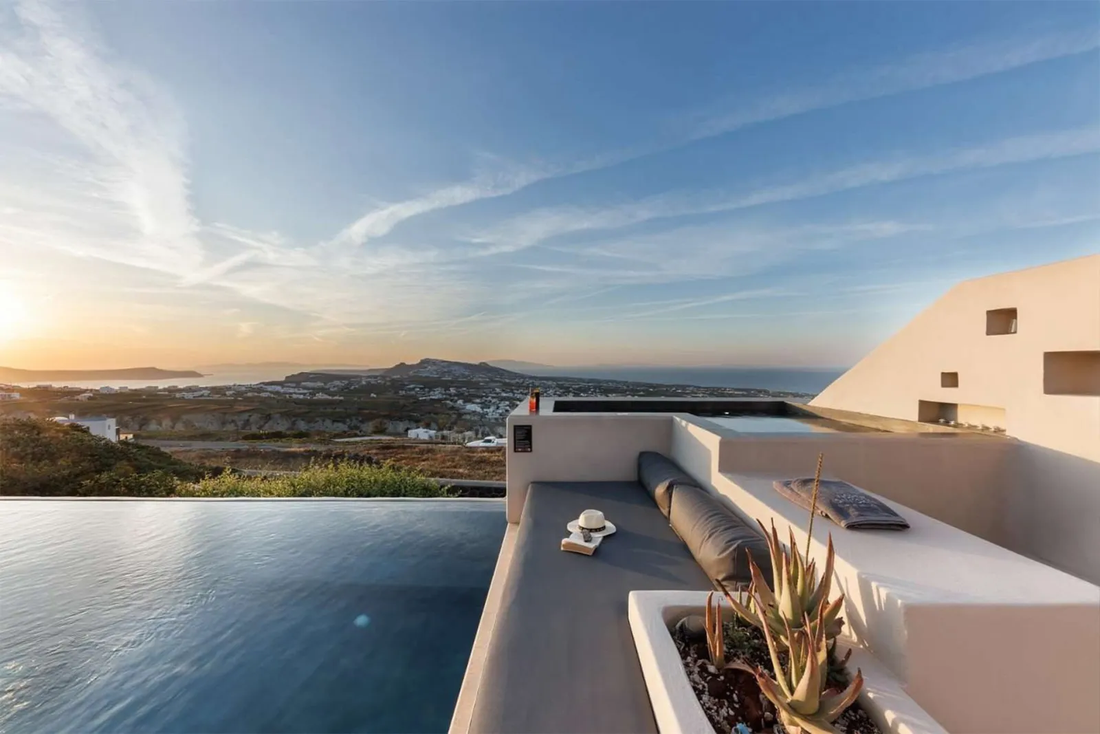 Aurora Villa