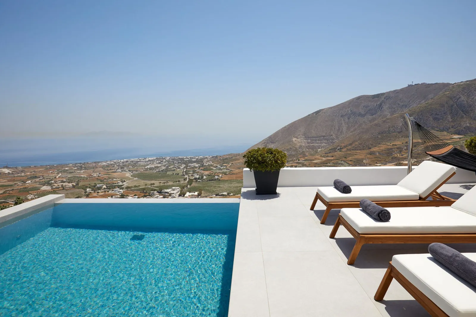 Lagoon Villa