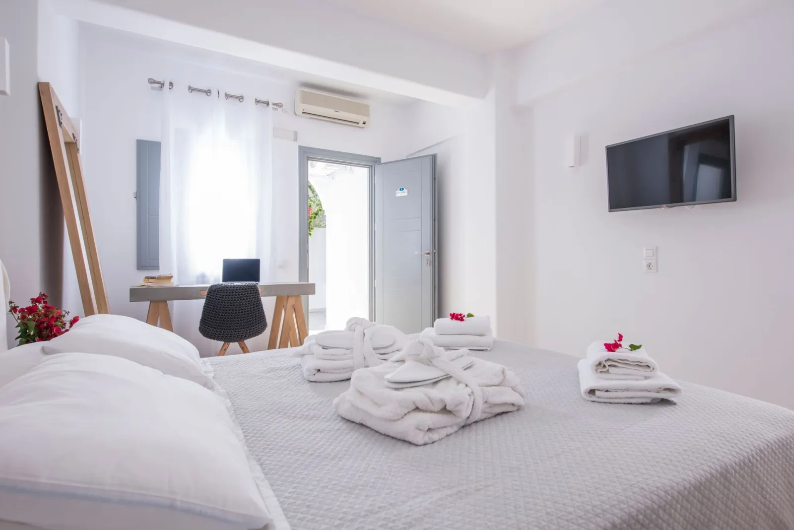 Family Suite with Private Swimming Pool