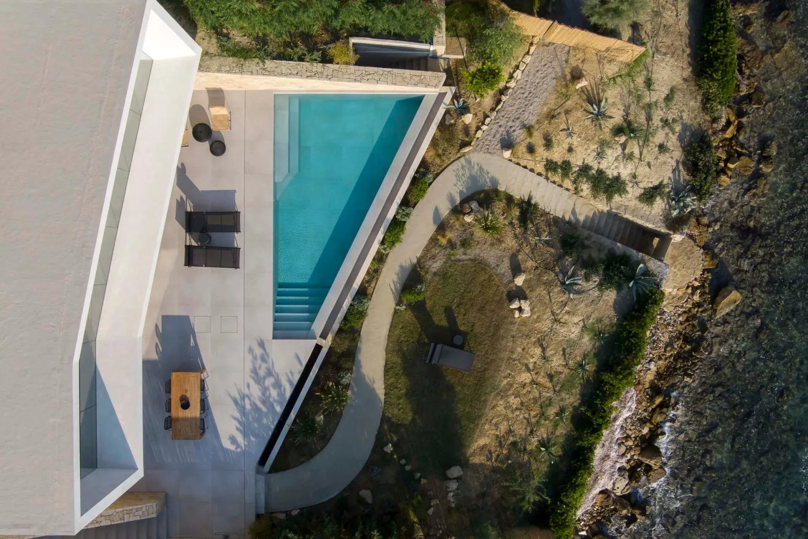 Aphelion Villa