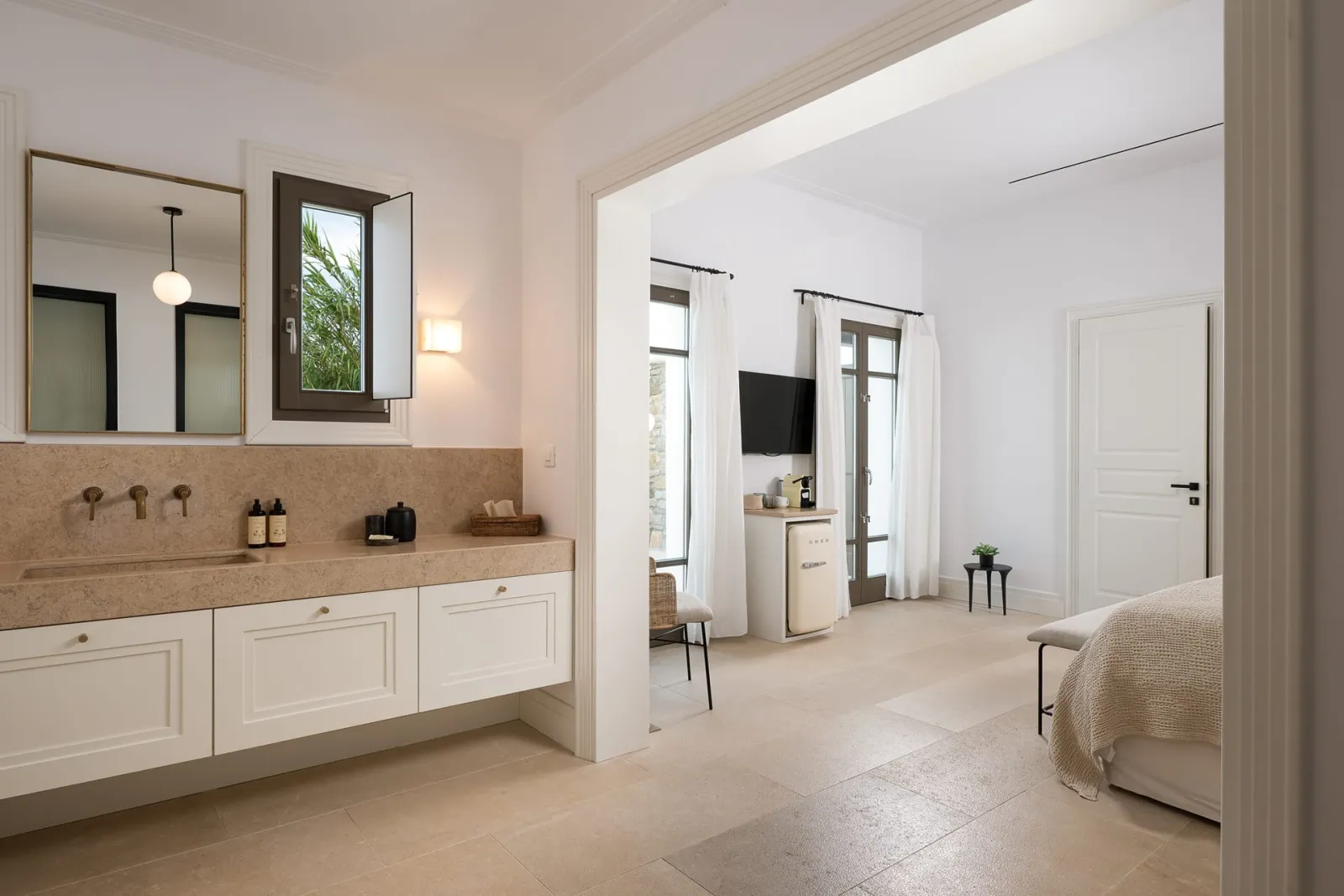 One Bedroom Suite Sea View with Hot Tub