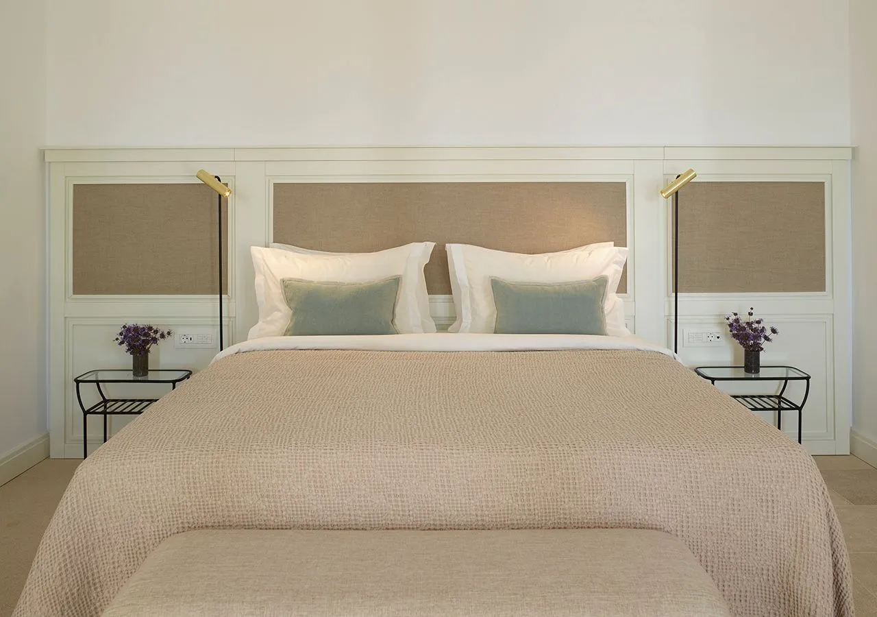 Lounge Suite Sea View with Private heated plunge Pool