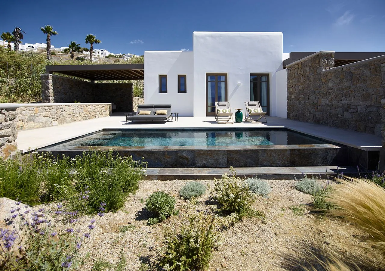 One Bedroom Suite Sea View with Private heated Pool