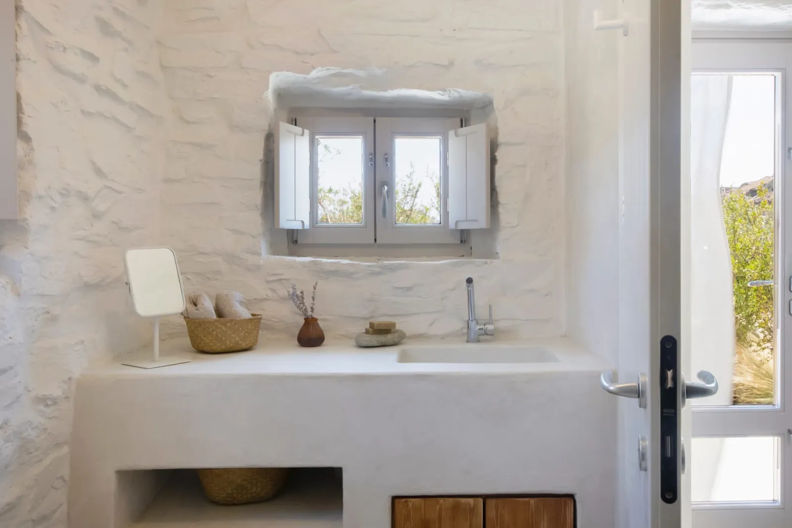 Thymari - Beach Side Suite / Garden - Sea View