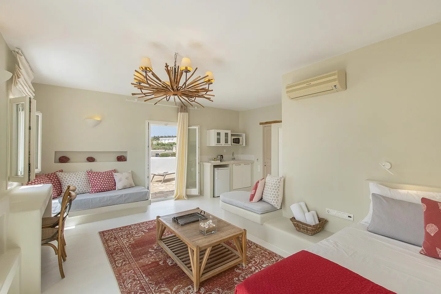Seafront Junior Deluxe Suite