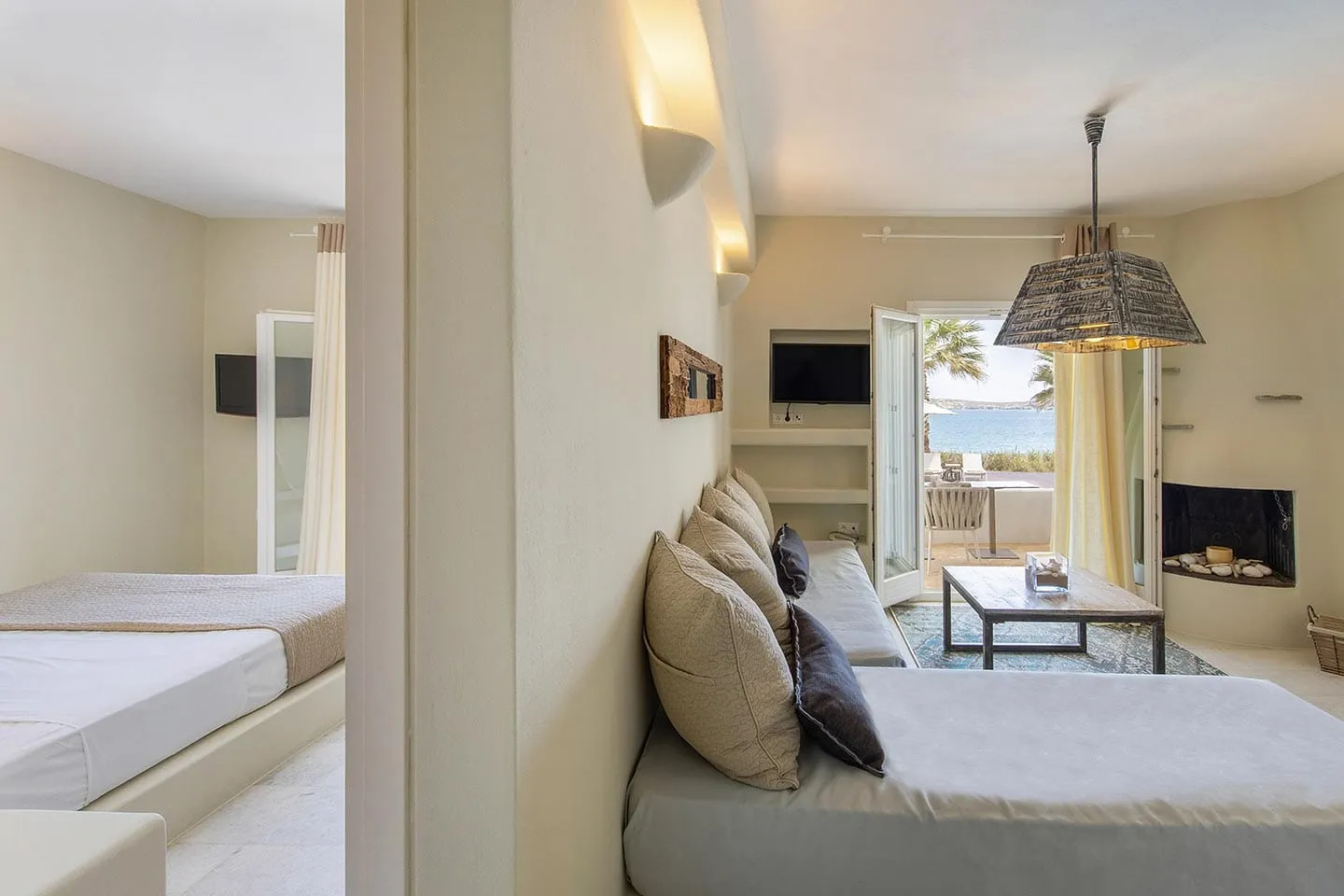 Seafront Superior  Deluxe Suite (5 pax)