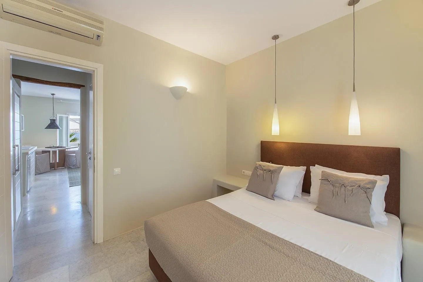 Seafront Superior Deluxe Suite (4 pax)