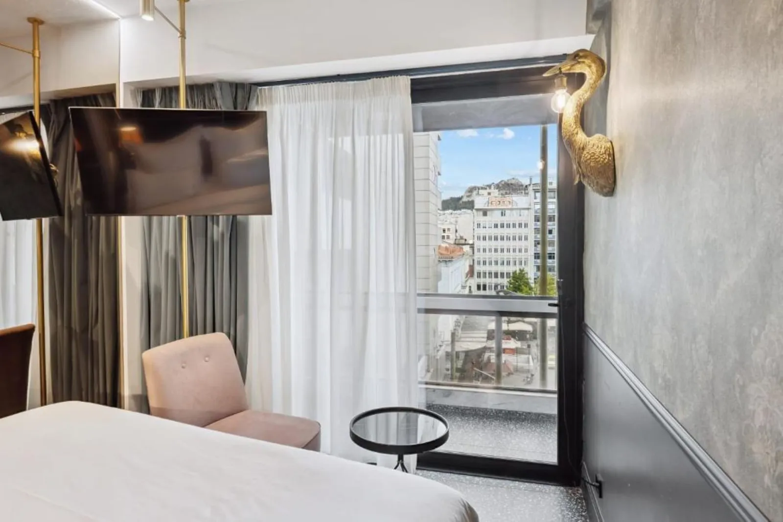 Savvy room with Balcony