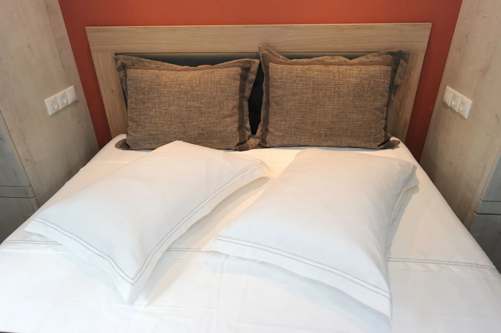 Deluxe Room Queen Bed