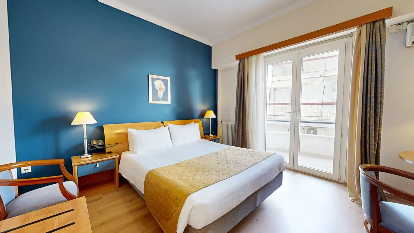 Classic Double Room (Queen Bed)
