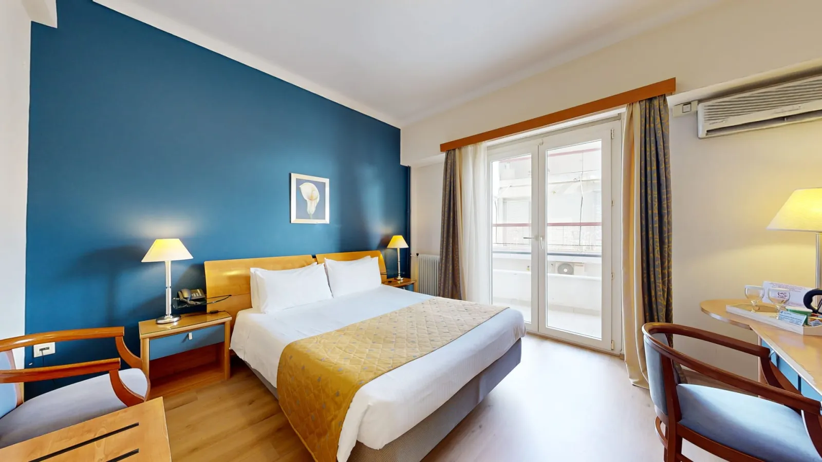 Classic Double Room (Queen Bed)